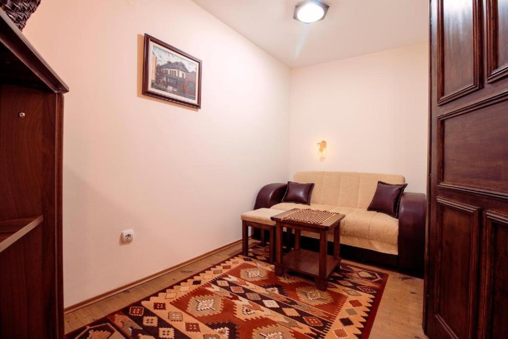 Downtown Rooms Ni Esterno foto