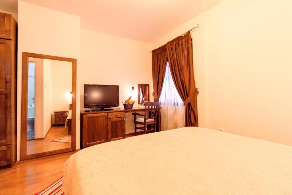 Downtown Rooms Ni Esterno foto