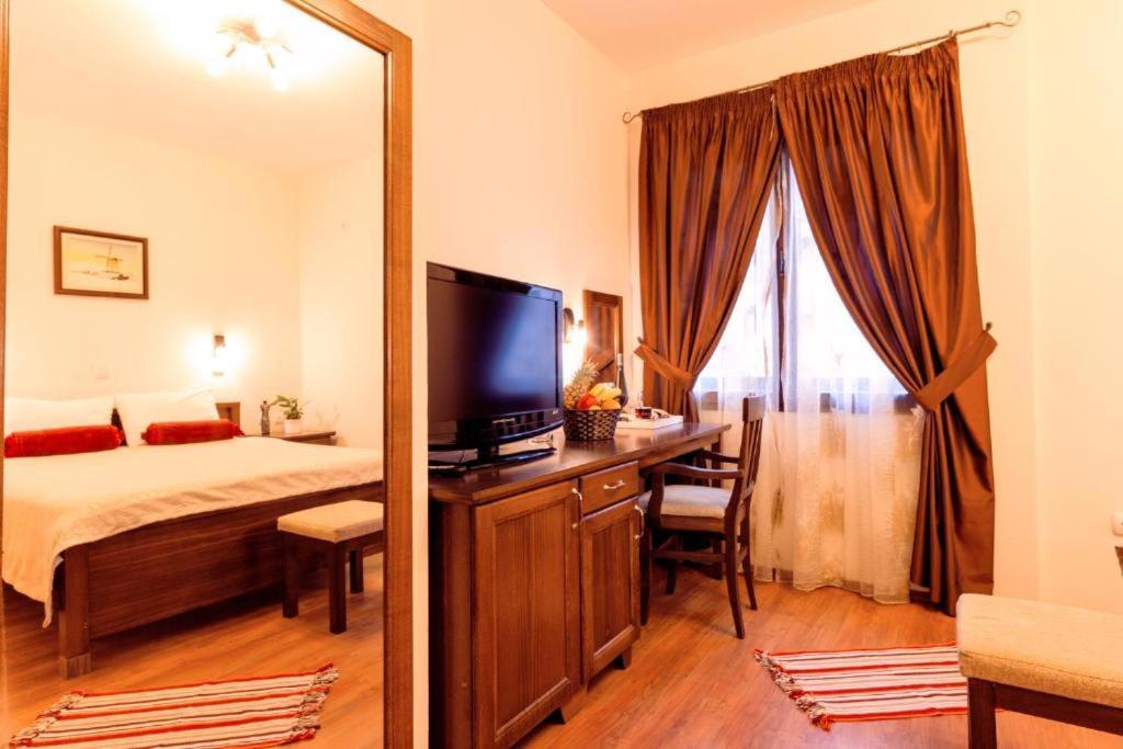 Downtown Rooms Ni Esterno foto