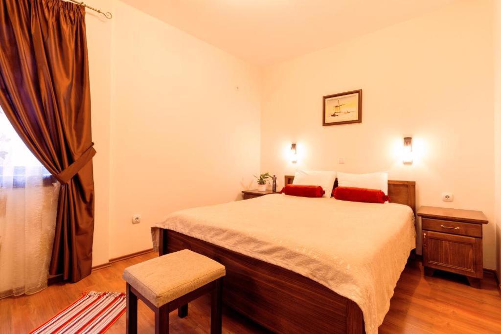 Downtown Rooms Ni Esterno foto