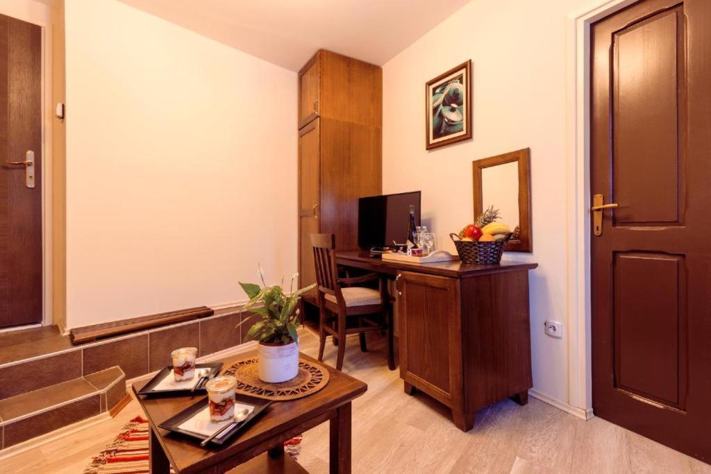 Downtown Rooms Ni Esterno foto