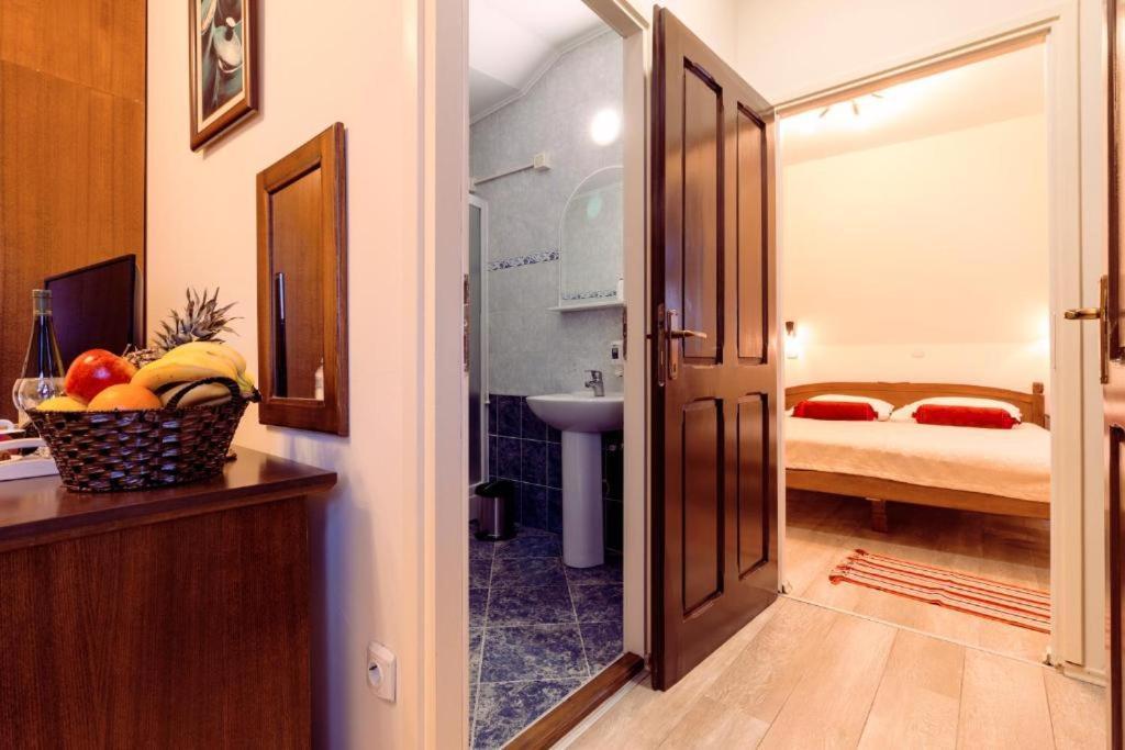 Downtown Rooms Ni Esterno foto