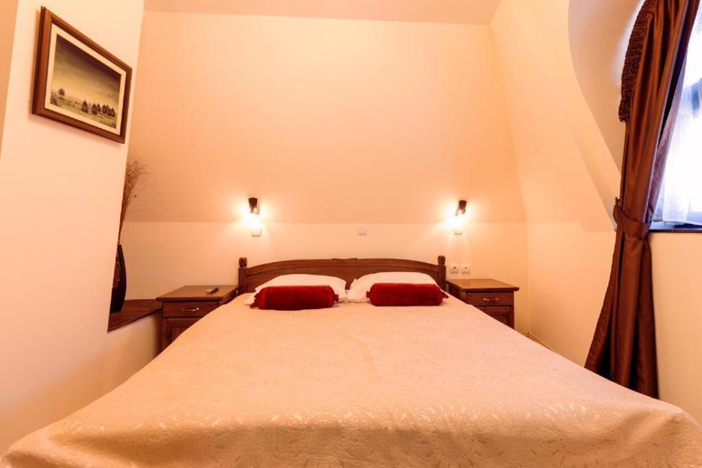 Downtown Rooms Ni Esterno foto